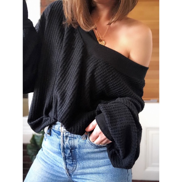 Tops - Last 1✨Mila Black Waffle Knit off the Shoulder Top